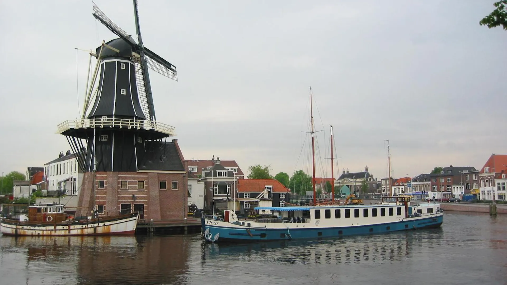 Отель Hotelboat Fleur Амстердам